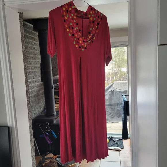 Ladies Long DRESS - Picture 2 of 5